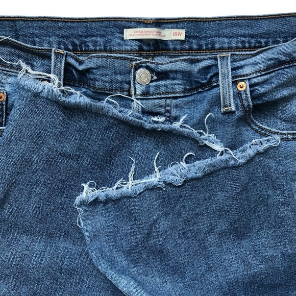 Levi’s Ribcage Straight Ankle Size 18W Medium Wash Raw Hem Wide Leg Crop - Picture 6 of 15